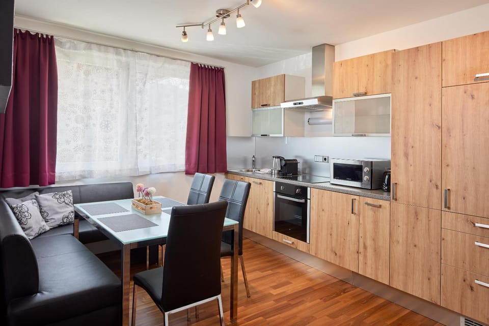 APARTMENT SONNBLICK, Kaprun, Salzburg - am Kitzsteinhorn Gletscher Hotel in Piesendorf