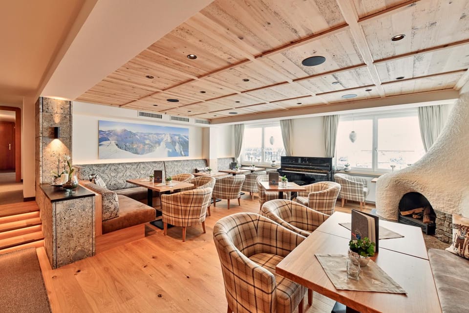 Bar/lounge