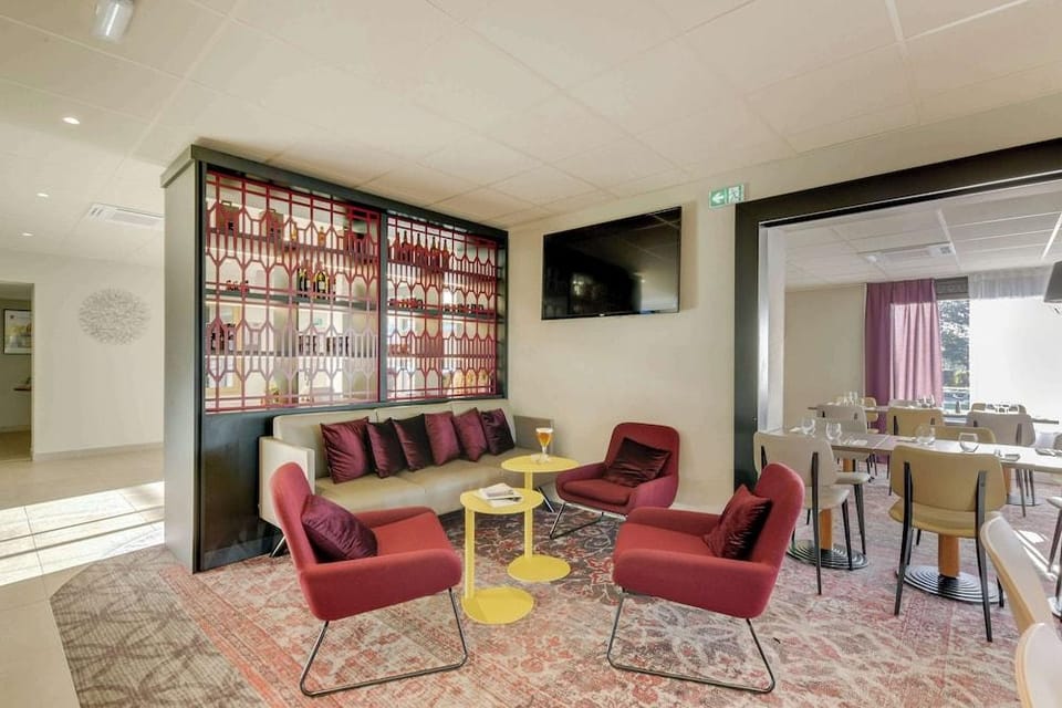 Brit Hotel Caen Nord - Memorial Hotel in Caen