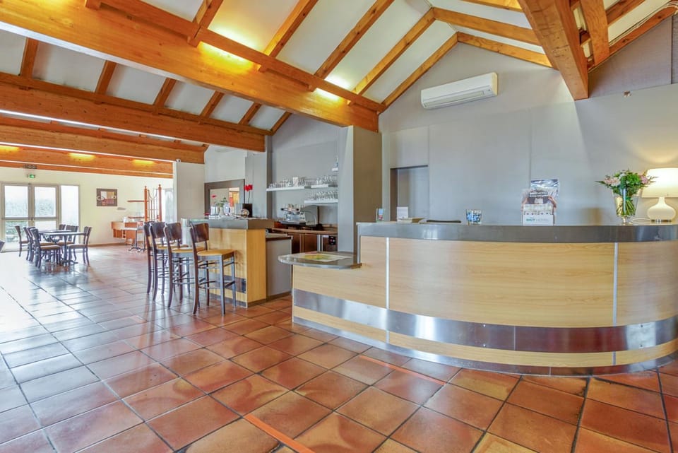 Brit Hotel Confort Castres Hotel in Occitanie