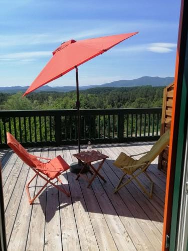 LES JARDINS CELESTES Hotel in Auvergne-Rhône-Alpes