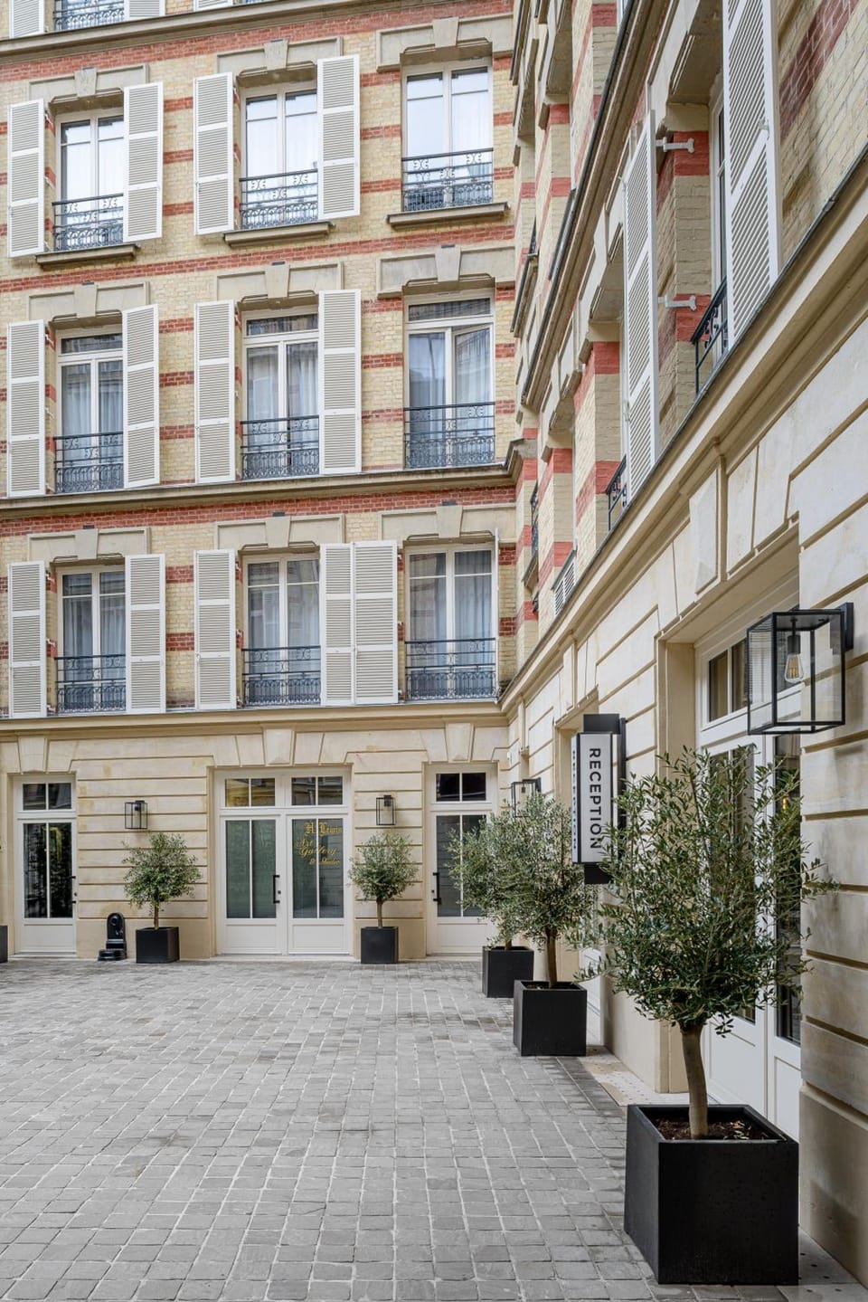 Black Door Hotel in Paris