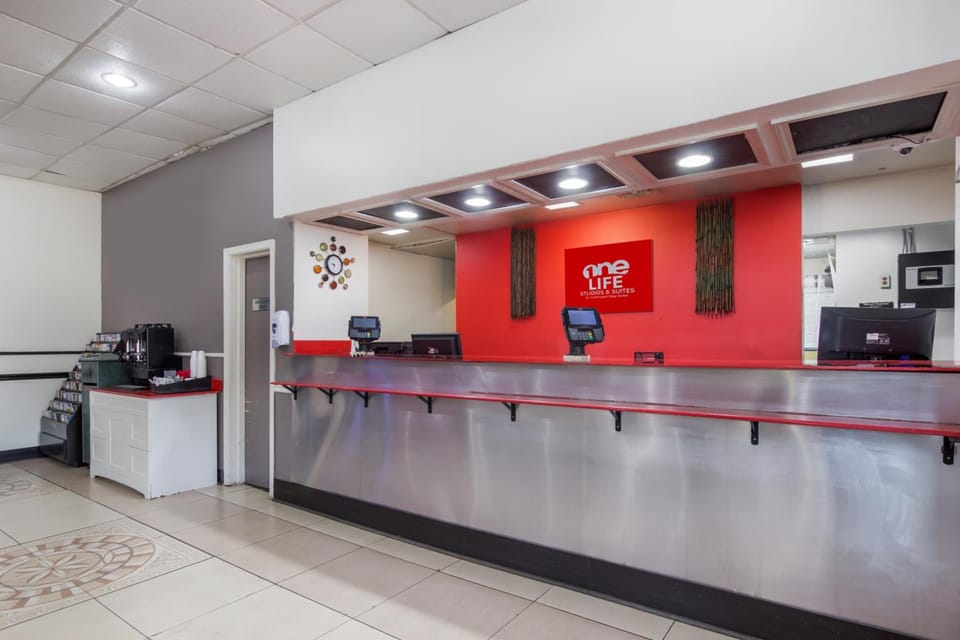 ONE LIFE STUDIOS Hotel in Evansville