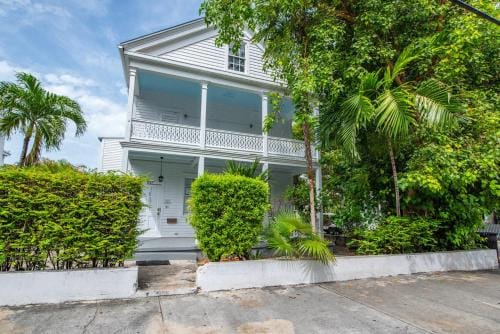 Honey Bun Hideaway Inn in Key West