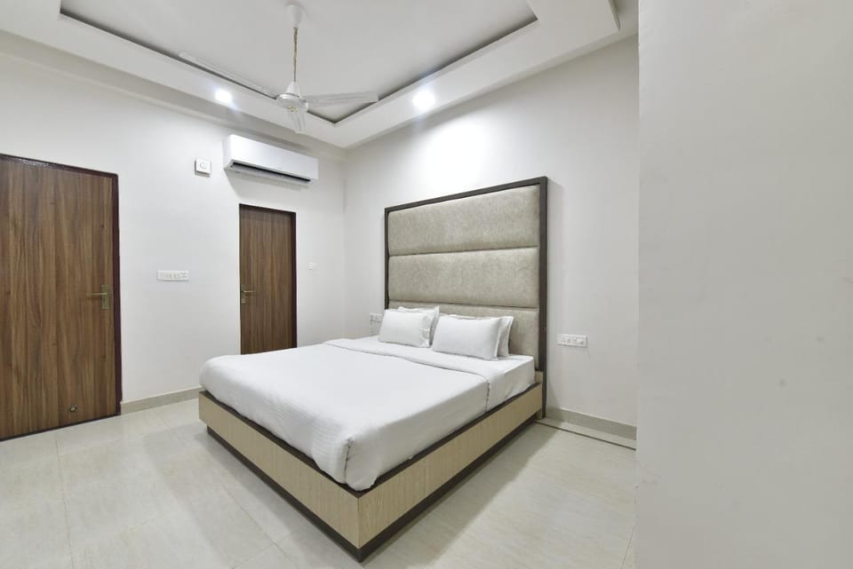 Hotel Crown Plaza, Malviya Nagar Hotel in Jaipur