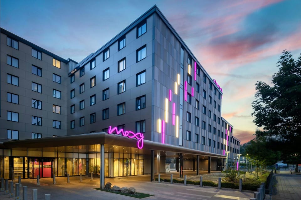 Moxy London Heathrow Airport Hotel in Hounslow