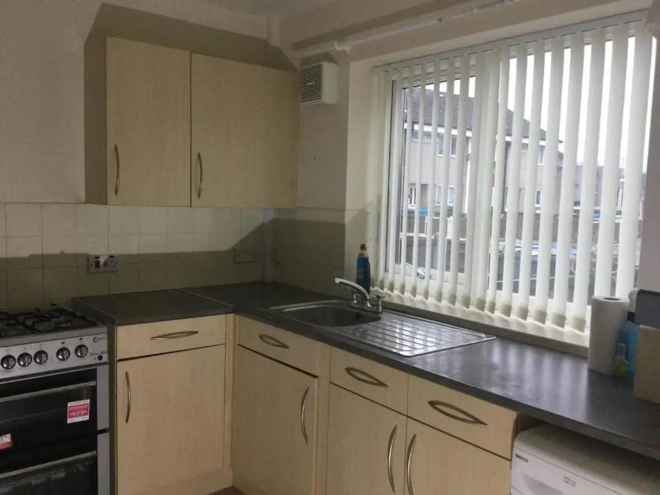 Nice Residential Within Easy Reach to Town Hotel in Manchester