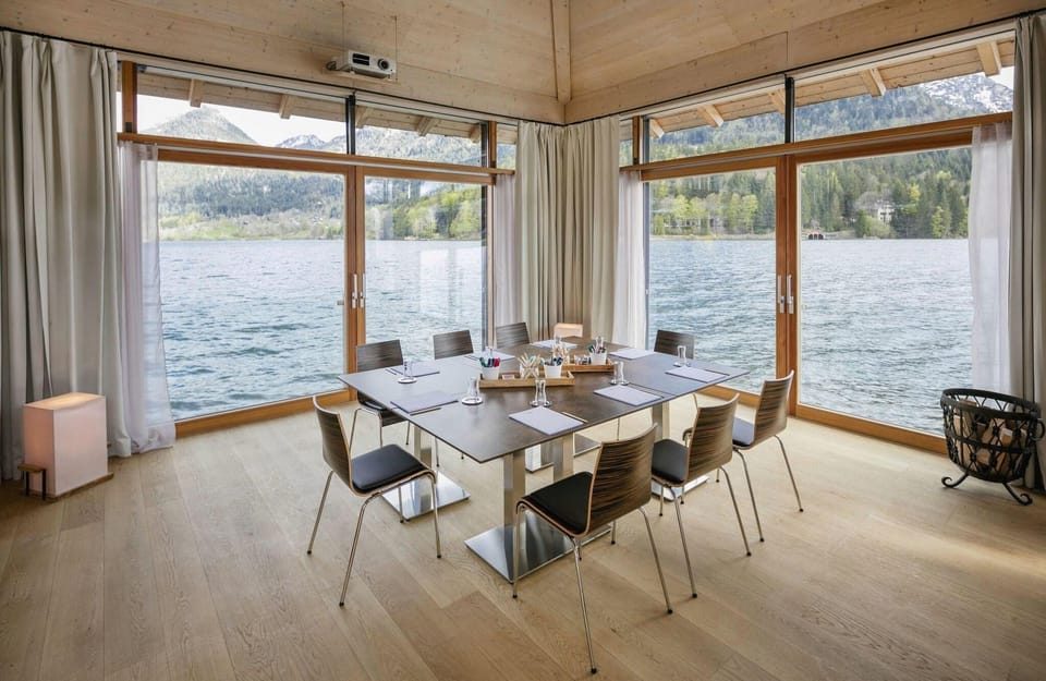 TAUROA Seehotel Grundlsee Hotel in Bad Aussee