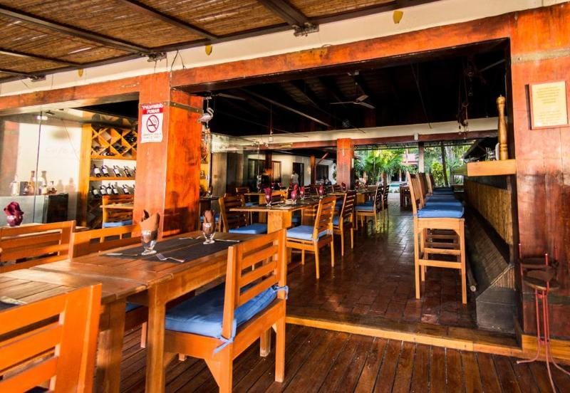 Café de Playa beach front restaurant and suites Hotel in Coco
