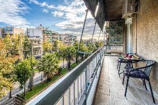 Gazi apartment with Acropolis views Hotel in Athens