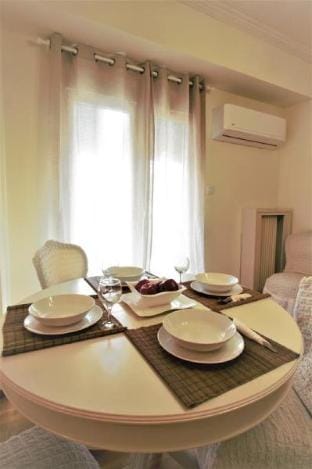 Gazi apartment with Acropolis views Hotel in Athens