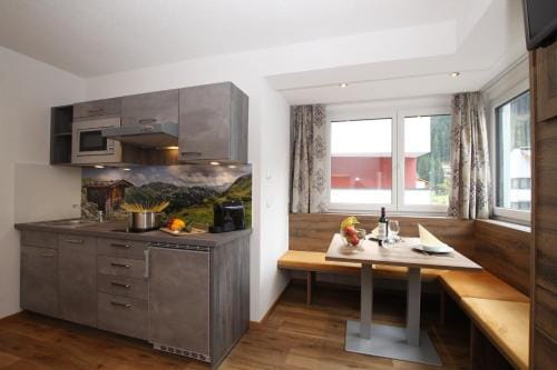 Larchenheim Apartments Hotel in Ischgl