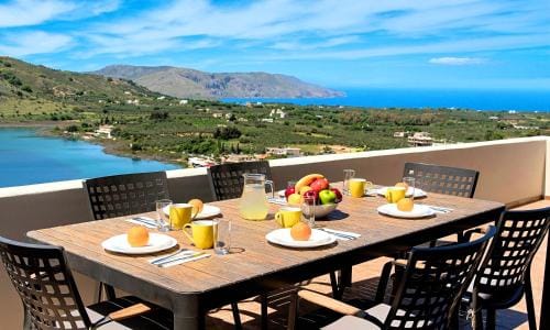 Du Lac Villas Hotel in Crete
