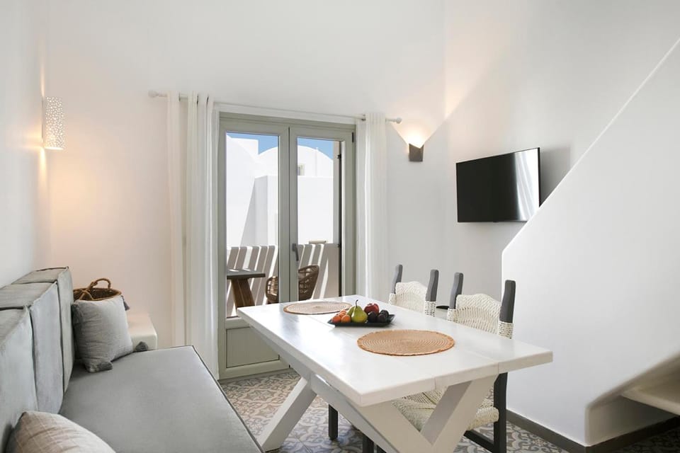 Aval All Suite Hotel Hotel in Mesaria