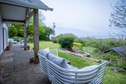 Highfield - 3 Bedroom Holiday Home - Llanmadoc Hotel in Wales