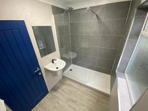 Harewood Lodge - Single and Double Rooms Self Serve Apartment Lodge in Kings Lynn