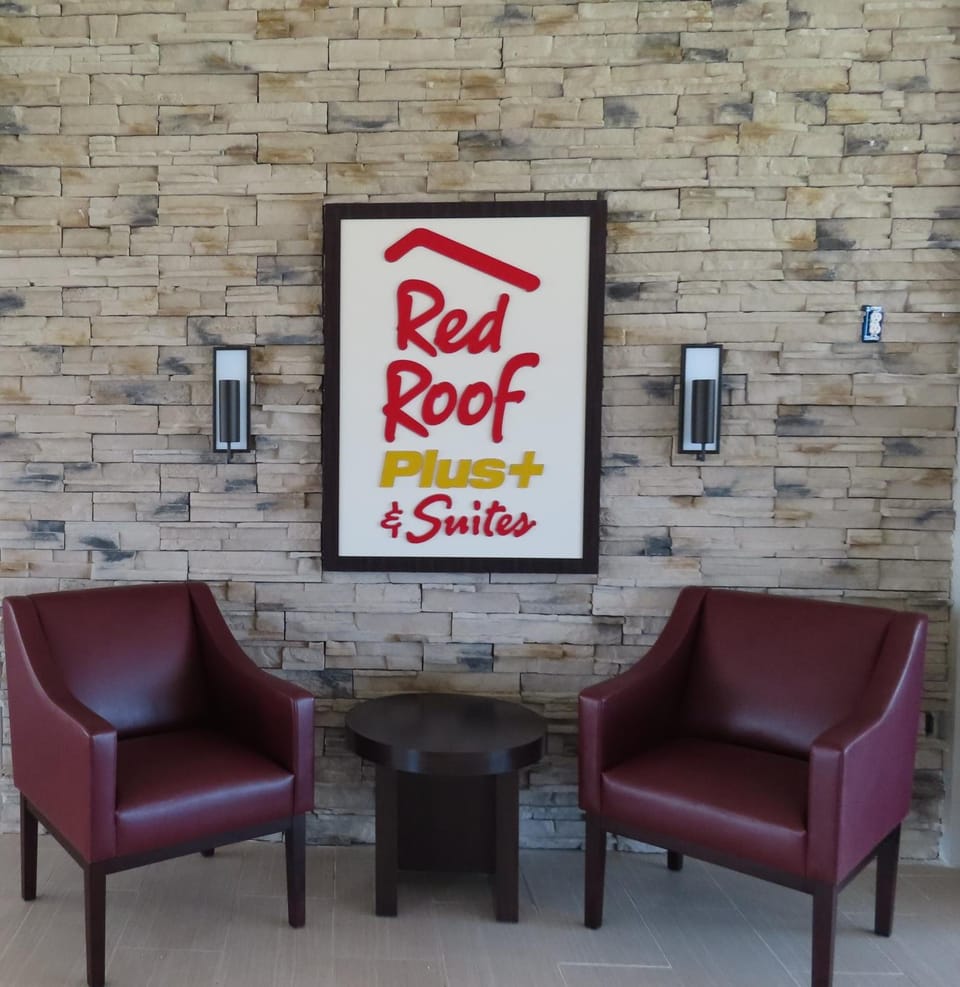 Red Roof PLUS+ & Suites Erie Hotel in Erie