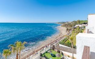 Heavenly Views From Frontline Penthouse Hotel in Sitio de Calahonda