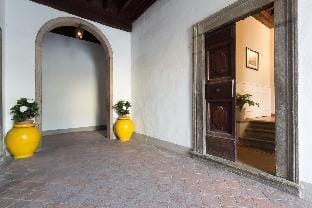 Casa Opera in Lucca with 2 bedrooms and 2 bathrooms Hotel in Capannori