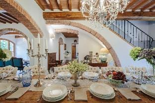 Villa Medicea in Orentano Hotel in Emilia-Romagna