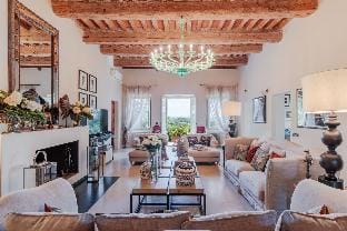 Villa Duemani - Pickleball Retreat Hotel in Capannori