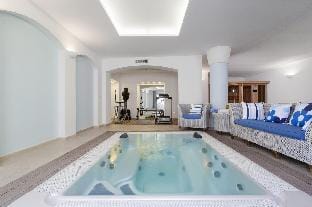 Villa Il Noce with Private Pool, SPA, Garden, BBQ and Parking Hotel in Massa Lubrense