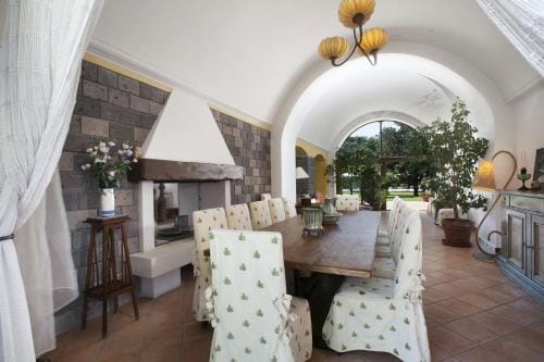 Villa Il Noce with Private Pool, SPA, Garden, BBQ and Parking Hotel in Massa Lubrense