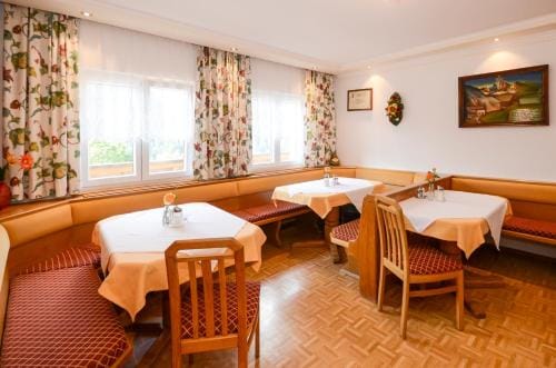 Ferienhof Wolflbauer Hotel in Salzburgerland