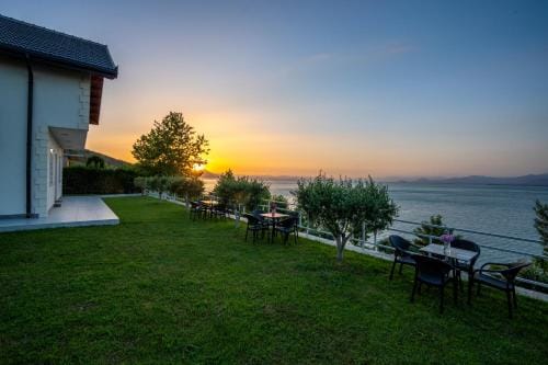 Xhuli Guesthouse Hotel in Montenegro