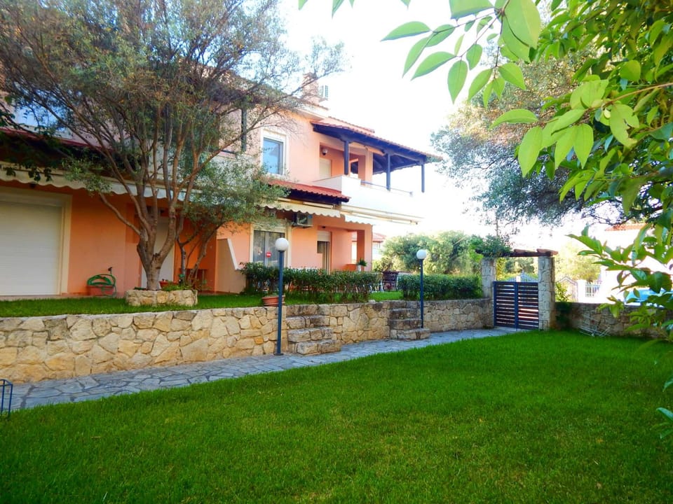 Kripis House Hotel in Halkidiki