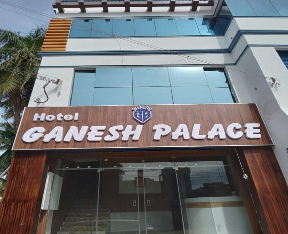 Hotel Ganesh Palace Hotel in Sri Lanka