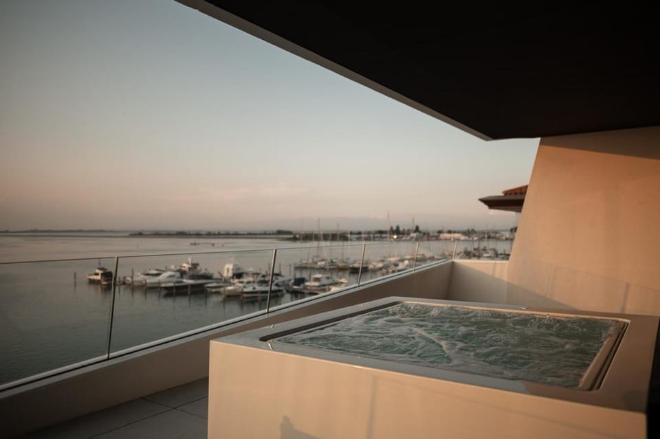 Laguna Faro Suites - Adults Only Hotel in Grado