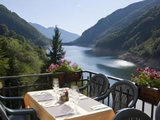 Hotel Al Lago Hotel in Canton of Ticino