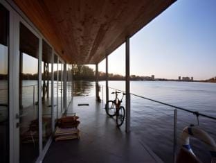 ArkaBarka Floating Hostel Hostel in Belgrade