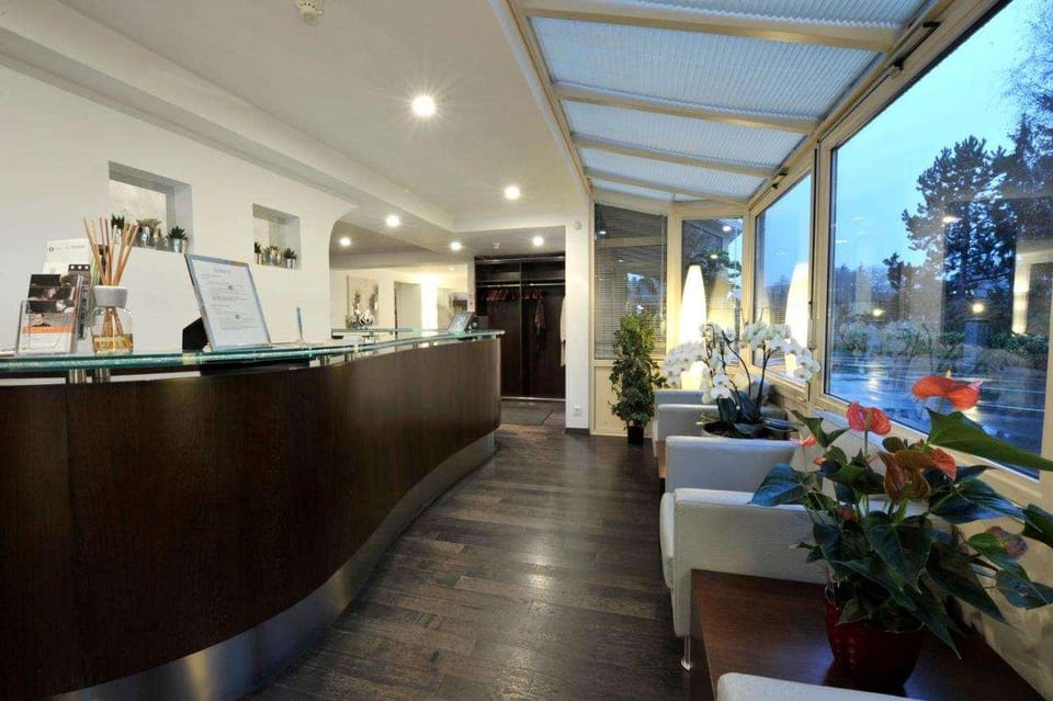 Bivius Hotel Restaurant Luxembourg Hotel in Strassen