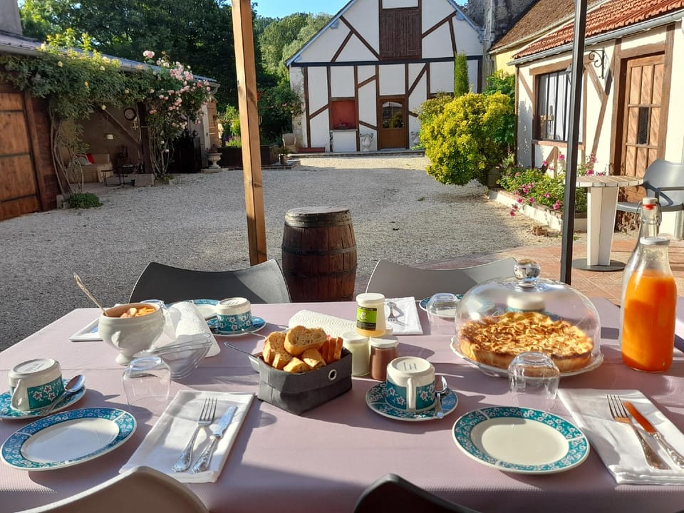 Aux Sources de Ouanne Hotel in Bourgogne-Franche-Comté
