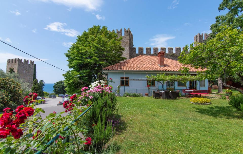 Walls of Piran Apartments and Rooms Hotel in Piran
