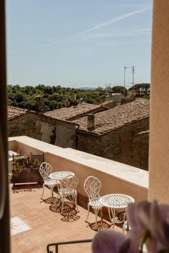Neoclassico by Tiziana Monaldi Hotel in Pitigliano