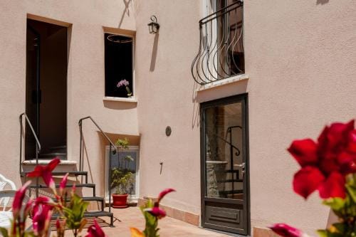 Neoclassico by Tiziana Monaldi Hotel in Pitigliano