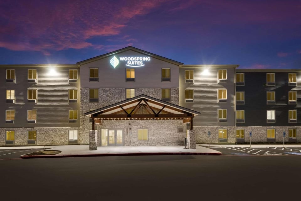 WoodSpring Suites San Antonio UTSA - Medical Center Hotel in San Antonio