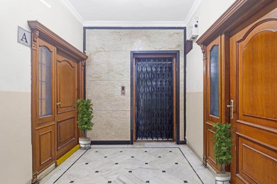 Capital O Samrat Palace Near Nampally Station Hotel in Hyderabad