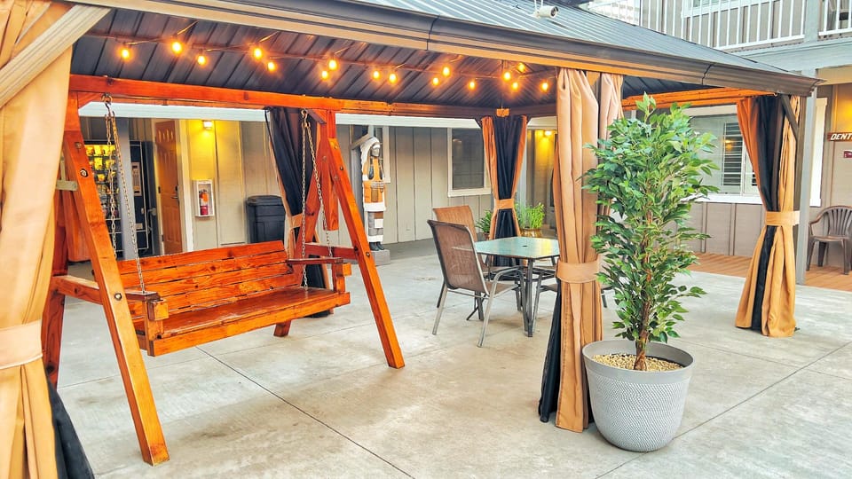 The Old West Inn Inn in Willits