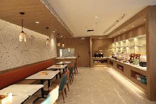 Hanting Hotel Langfang Bazhou Railway Station Hotel in China