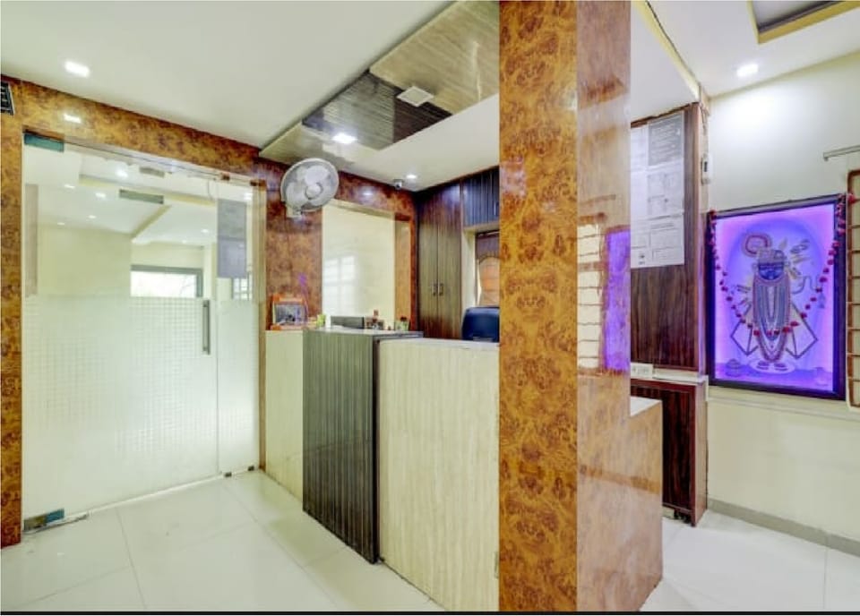 Hotel Krishna Palace Vastrapur Hotel in Ahmedabad
