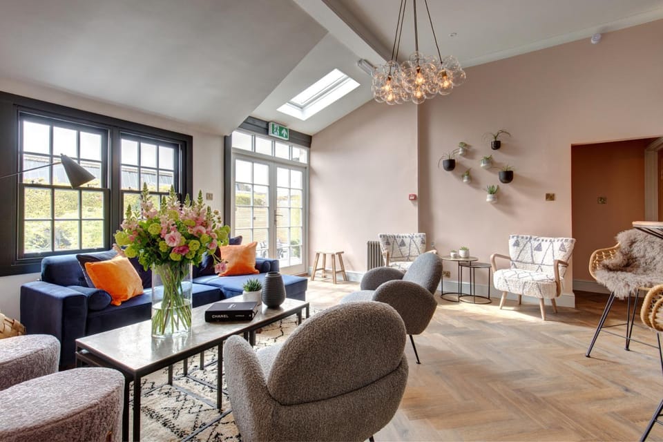 The Railway Hotel by Barefoot Retreats Hotel in North Norfolk District