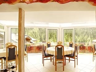 Hotel Garni Aurora Hotel in Canton of Grisons