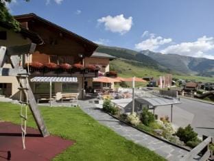Cresta Sedrun Hotel in Canton of Grisons