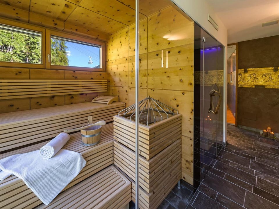 Alpinlodge & Spa Hotel in Canton of Grisons