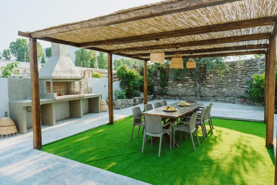 Aesthisis Sensational Accommodation Hotel in Kolympia