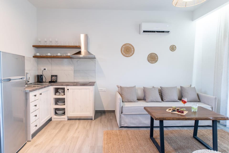 Aesthisis Sensational Accommodation Hotel in Kolympia